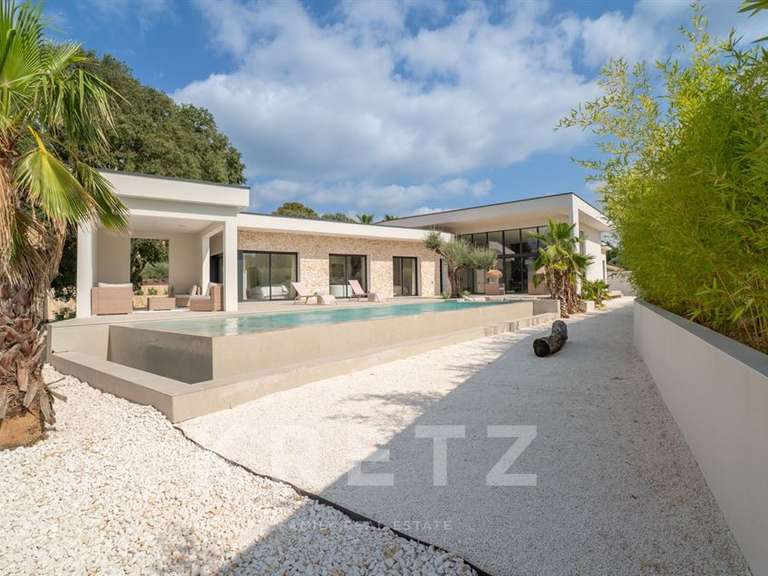 Maison Nîmes - 4 chambres - 240m²