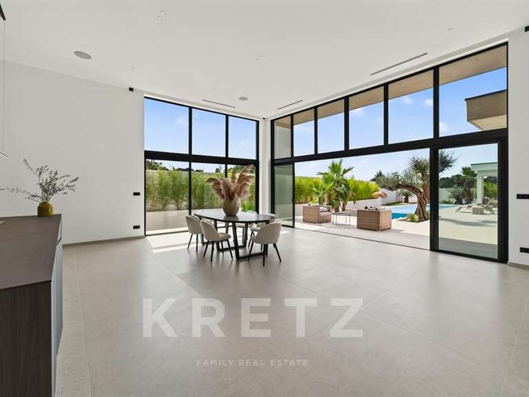 Maison Nîmes - 4 chambres - 240m²