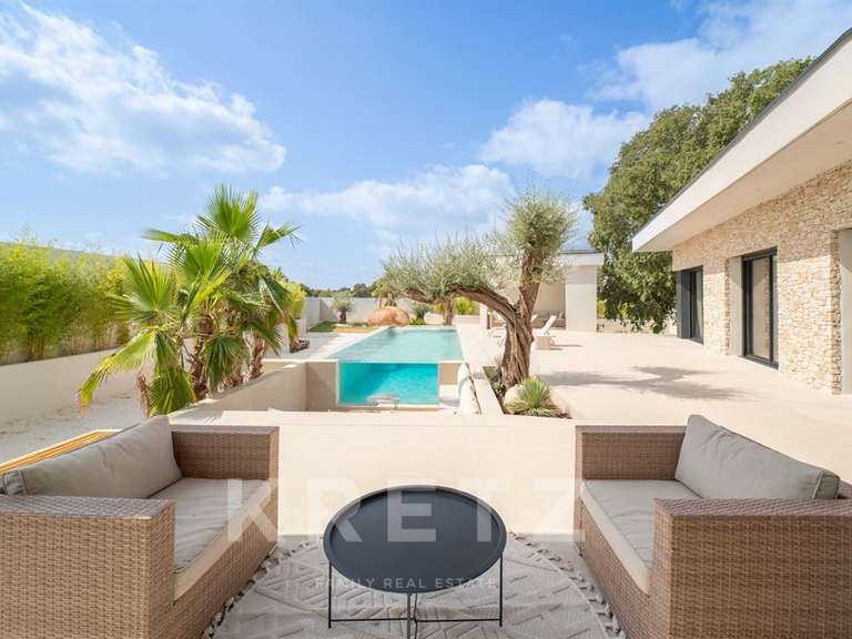 Maison Nîmes - 4 chambres - 240m²