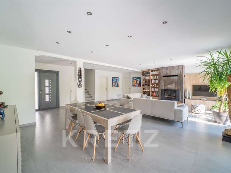 Maison Nîmes - 5 chambres - 185m²