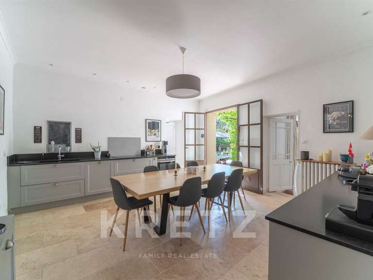 Maison Nîmes - 7 chambres - 530m²