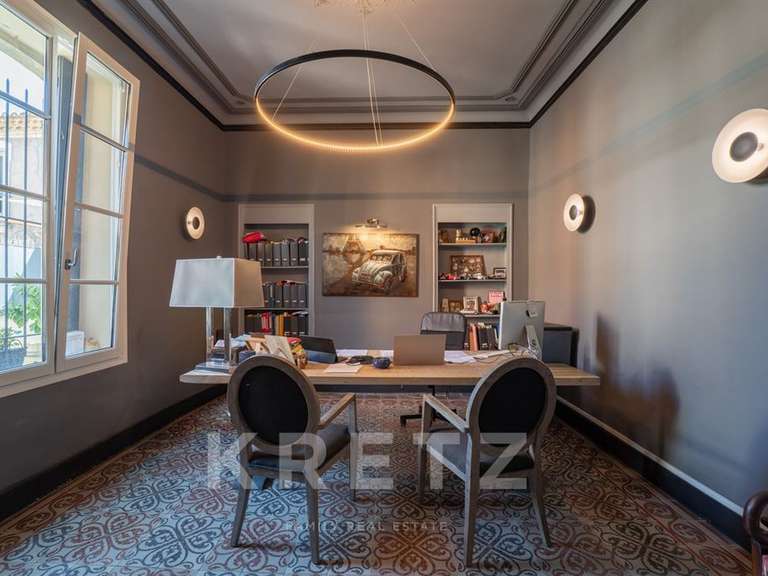 Maison Nîmes - 7 chambres - 530m²