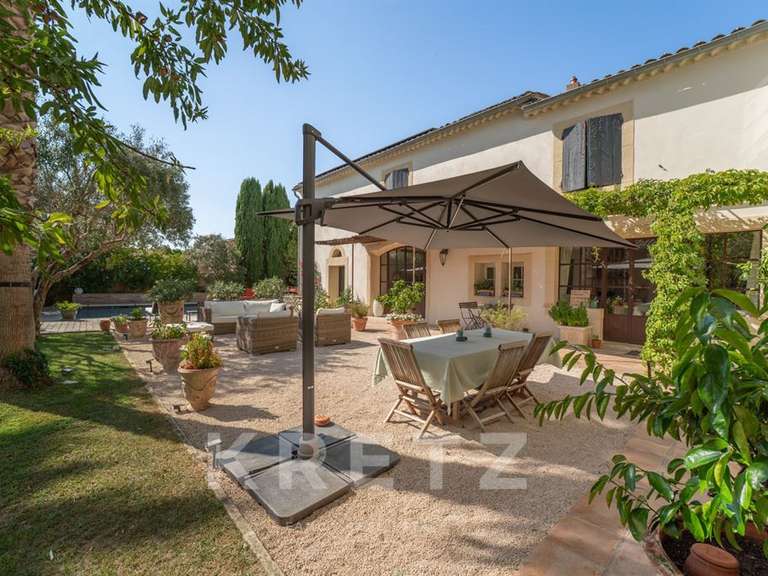 Maison Nîmes - 7 chambres - 530m²