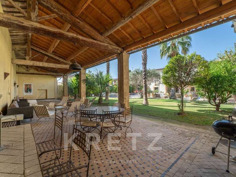 Maison Nîmes - 7 chambres - 530m²