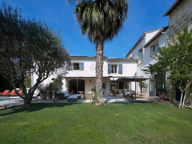 Maison Nîmes - 7 chambres - 730m²