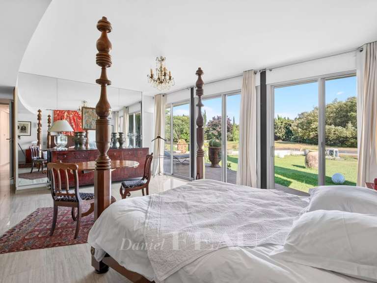 Maison Nîmes - 3 chambres - 258m²