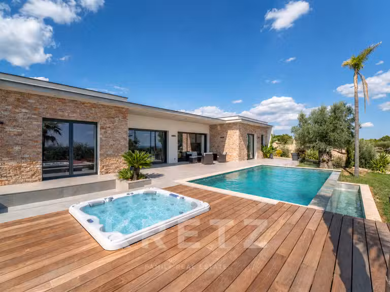 Maison Nîmes - 6 chambres - 250m²