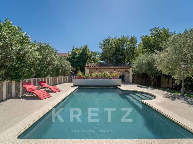 Maison Nîmes - 6 chambres - 278m²