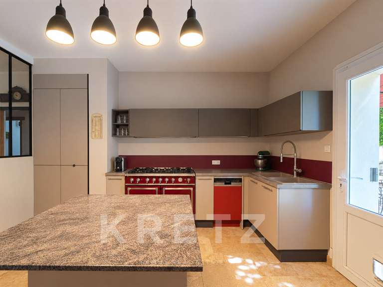 Maison Nîmes - 6 chambres - 278m²