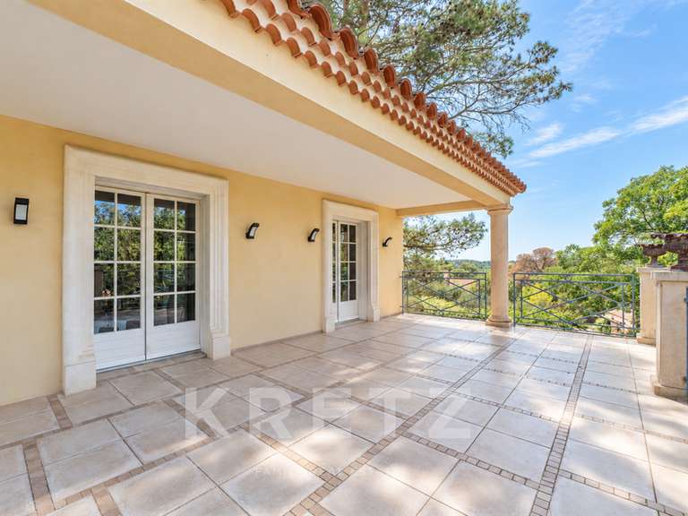 Maison Nîmes - 3 chambres - 200m²