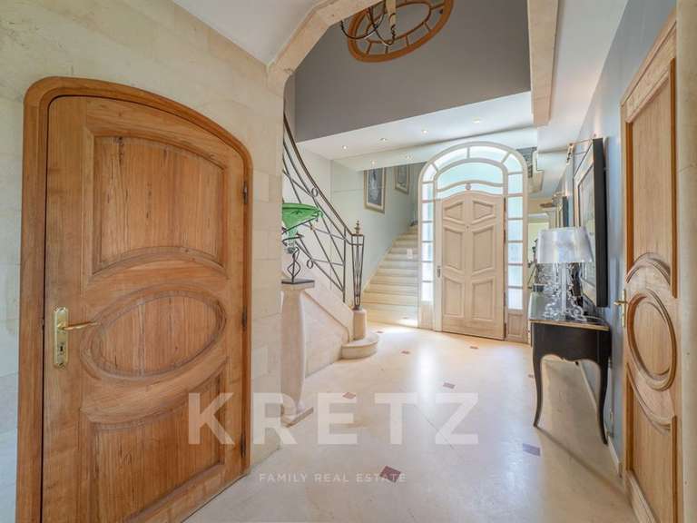 Maison Nîmes - 3 chambres - 200m²
