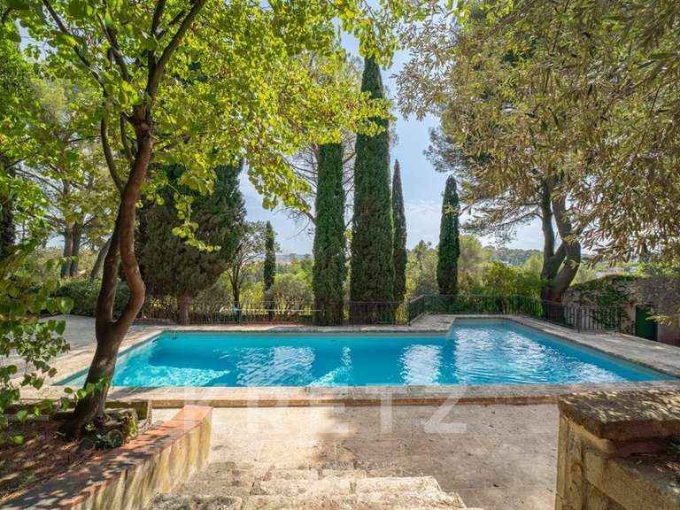 Maison Nîmes - 7 chambres - 494m²