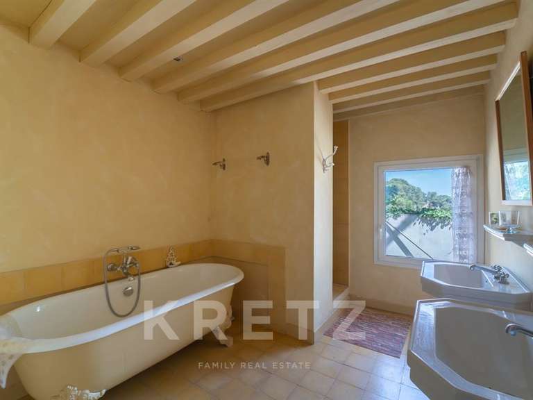 Maison Nîmes - 7 chambres - 494m²