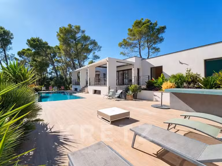 Maison Nîmes - 6 chambres - 400m²
