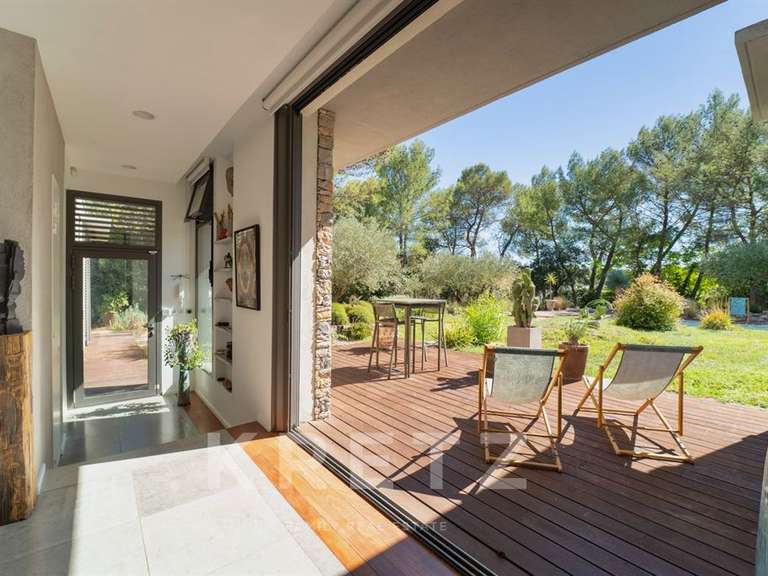 Maison Nîmes - 4 chambres - 158m²