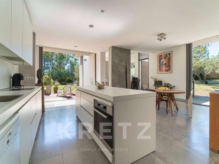 Maison Nîmes - 4 chambres - 158m²