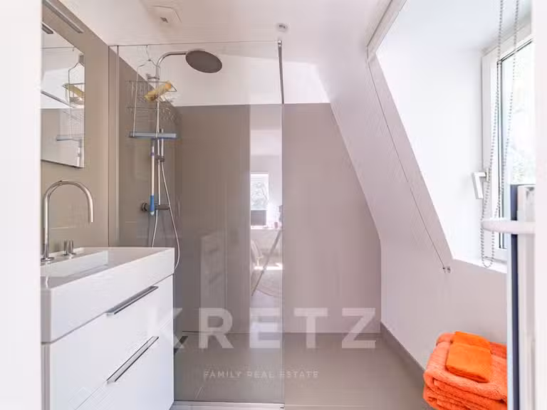 Maison Nîmes - 6 chambres - 330m²