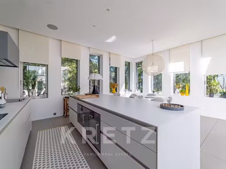 Maison Nîmes - 6 chambres - 330m²