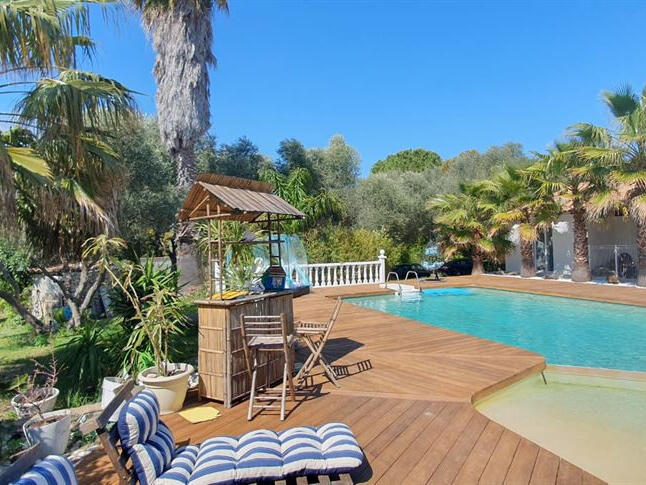 Vente Propriété Nîmes - 7 chambres