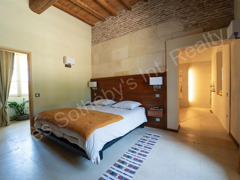 Sale Property Nîmes - 14 bedrooms