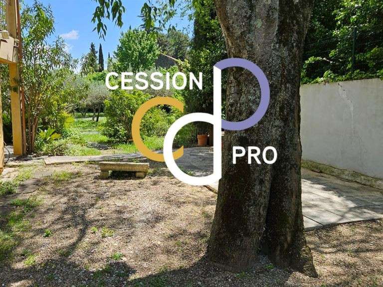 Property Nîmes - 4000m²