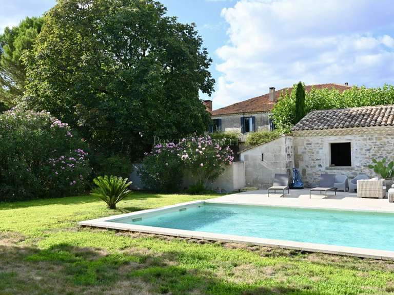 Propriété Nîmes - 10 chambres - 1583m²