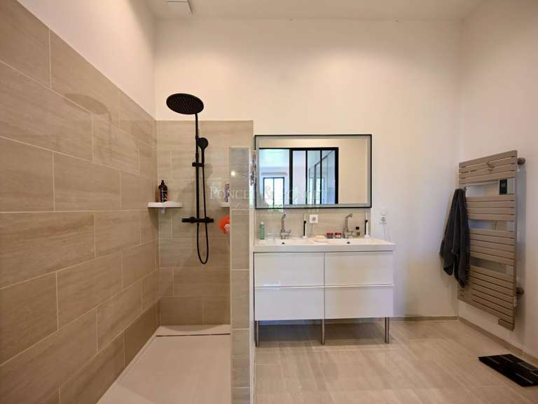 Propriété Nîmes - 10 chambres - 1583m²