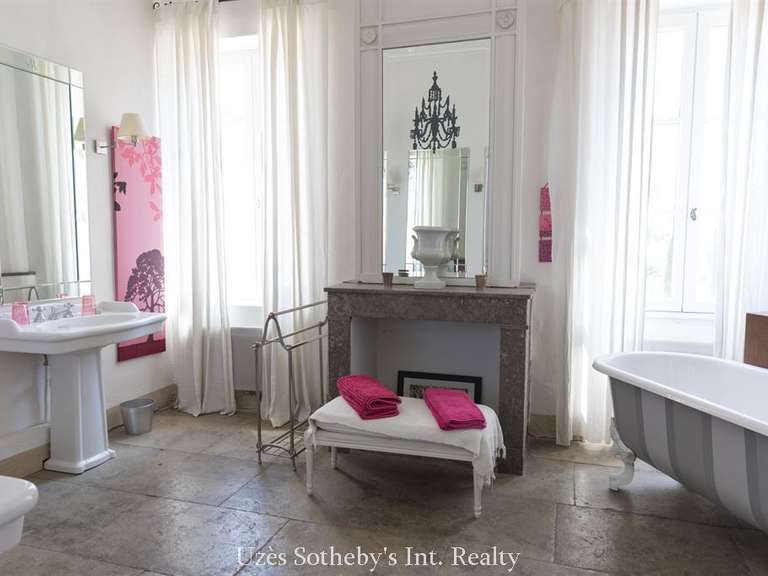 Property Nîmes - 13 bedrooms - 3000m²