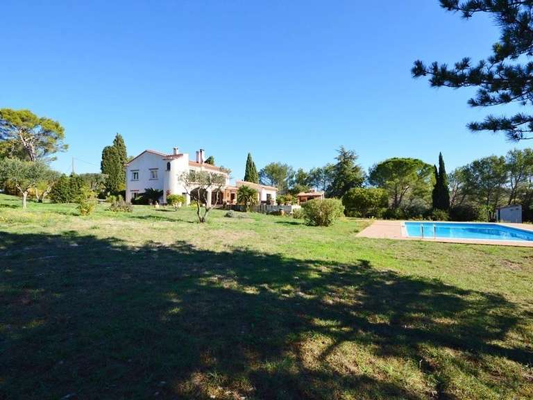 Propriété Nîmes - 6 chambres - 260m²