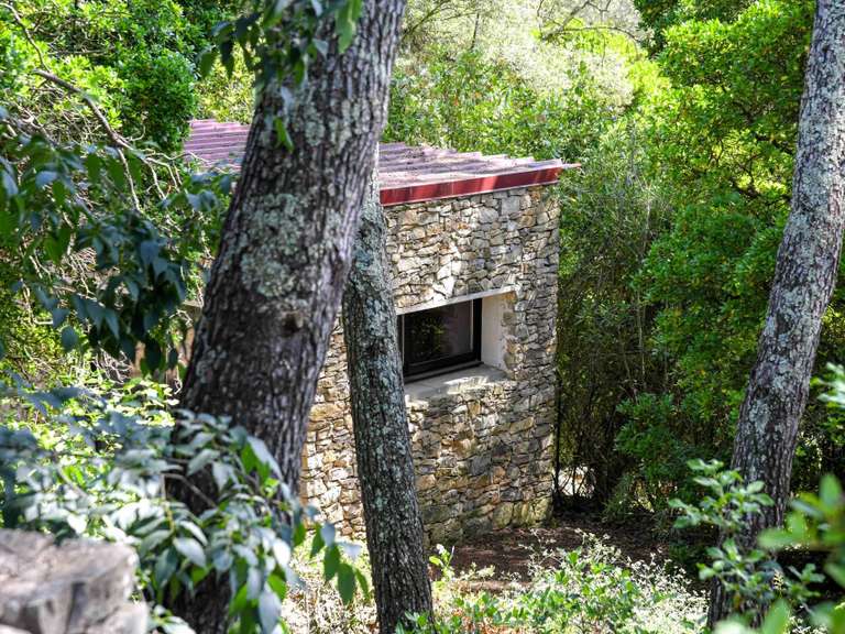 Propriété Nîmes - 4 chambres - 278m²