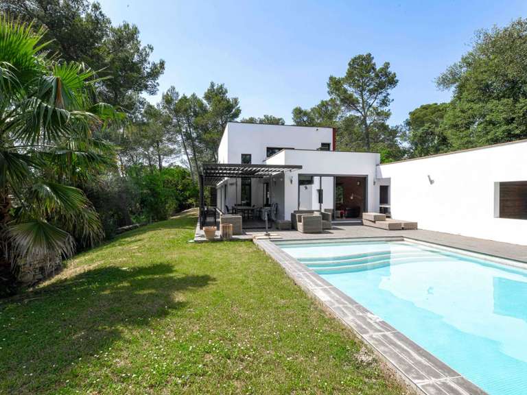 Propriété Nîmes - 4 chambres - 278m²