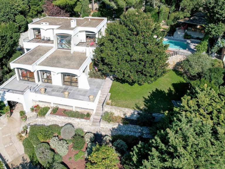 Propriété Nîmes - 3 chambres - 403m²