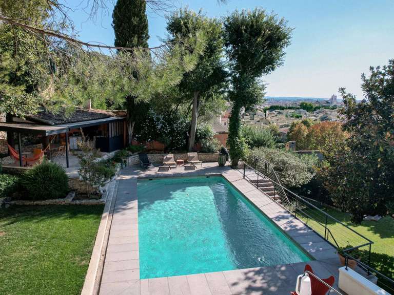 Propriété Nîmes - 3 chambres - 403m²