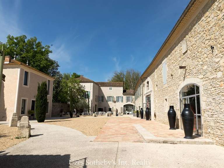 Propriété Nîmes - 13 chambres - 3000m²
