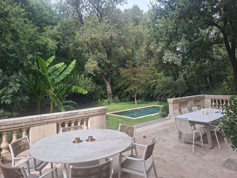 Propriété Nîmes - 4 chambres - 900m²