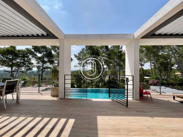 Villa Nîmes - 7 chambres - 290m²