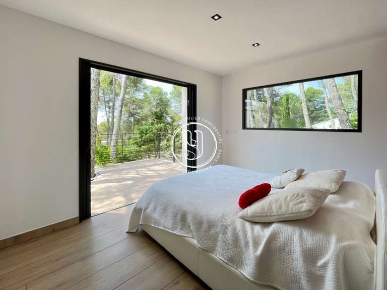 Villa Nîmes - 7 chambres - 290m²