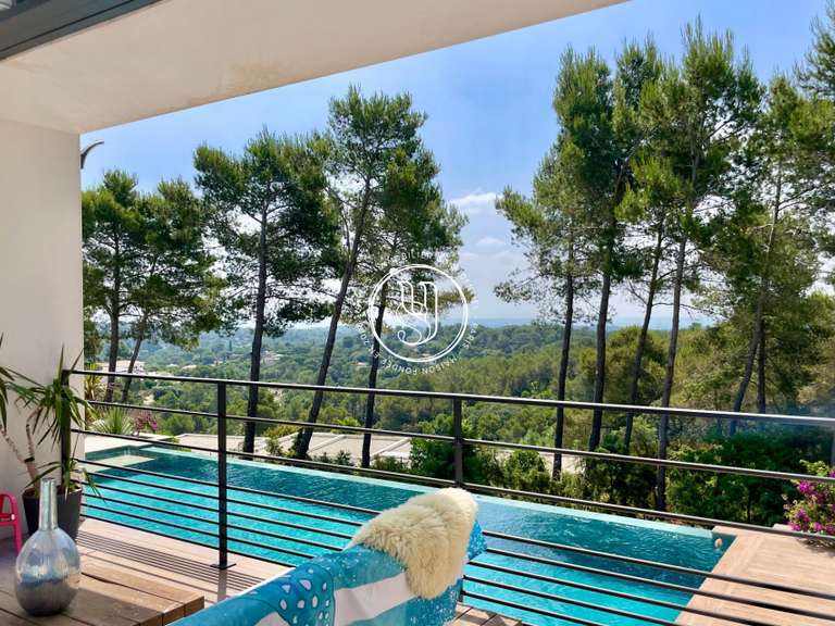 Villa Nîmes - 7 chambres - 290m²