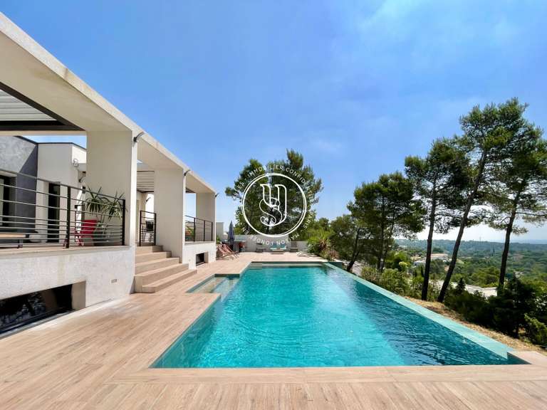 Villa Nîmes - 7 chambres - 290m²