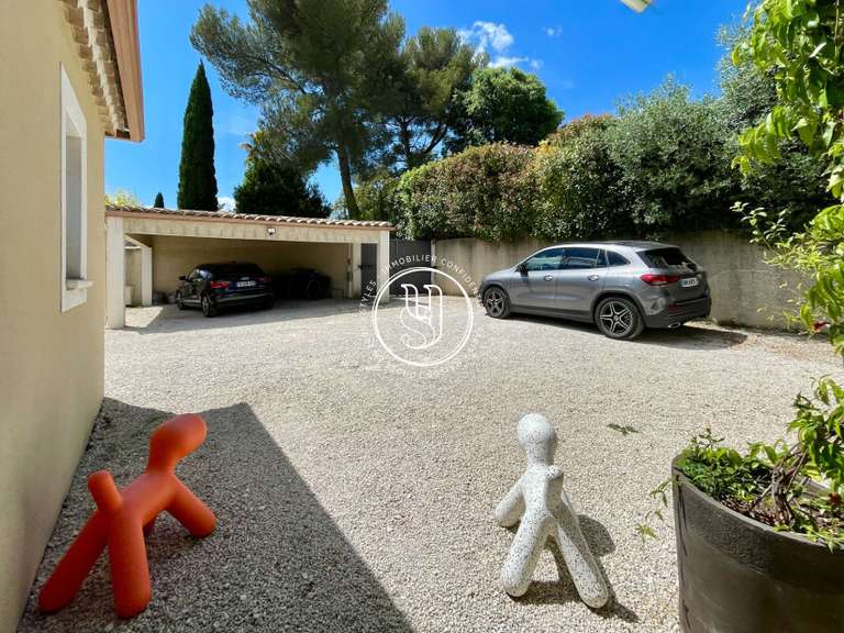 Villa Nîmes - 3 bedrooms - 143m²