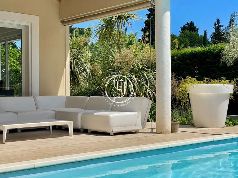 Villa Nîmes - 3 bedrooms - 143m²