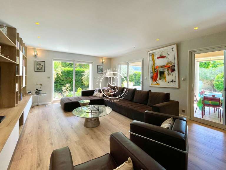 Villa Nîmes - 3 bedrooms - 143m²