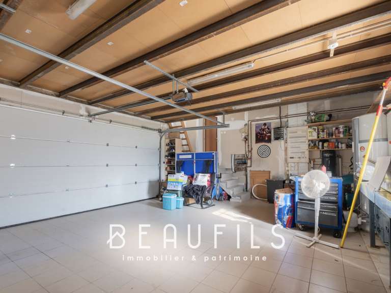 Villa Nîmes - 5 bedrooms - 231m²