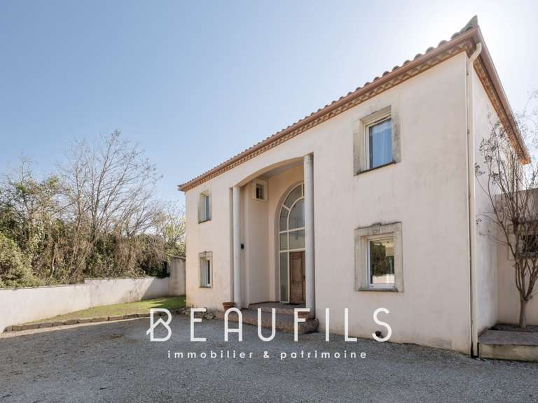 Villa Nîmes - 5 bedrooms - 231m²