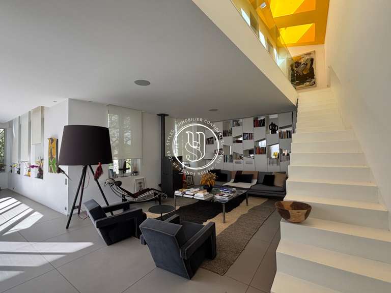 Villa Nîmes - 6 bedrooms - 302m²