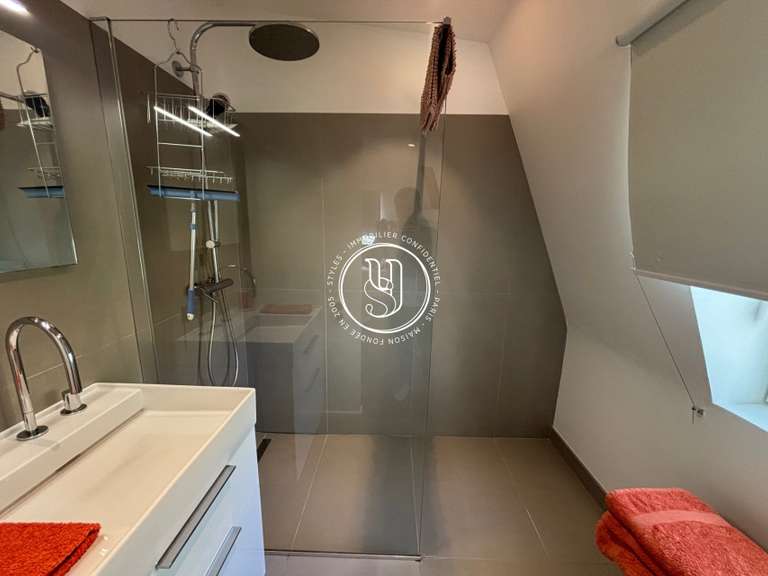 Villa Nîmes - 6 bedrooms - 302m²