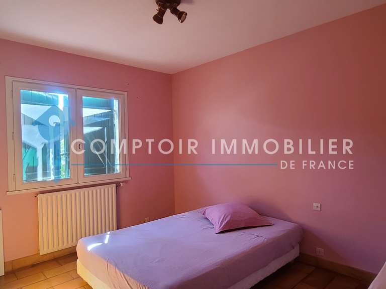 Villa Nîmes - 5 chambres - 261m²