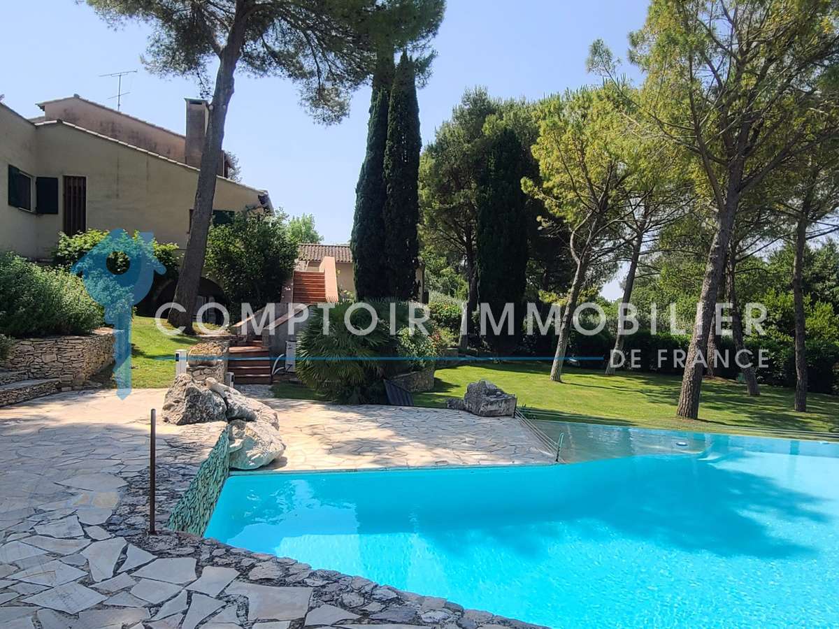 Villa Nîmes