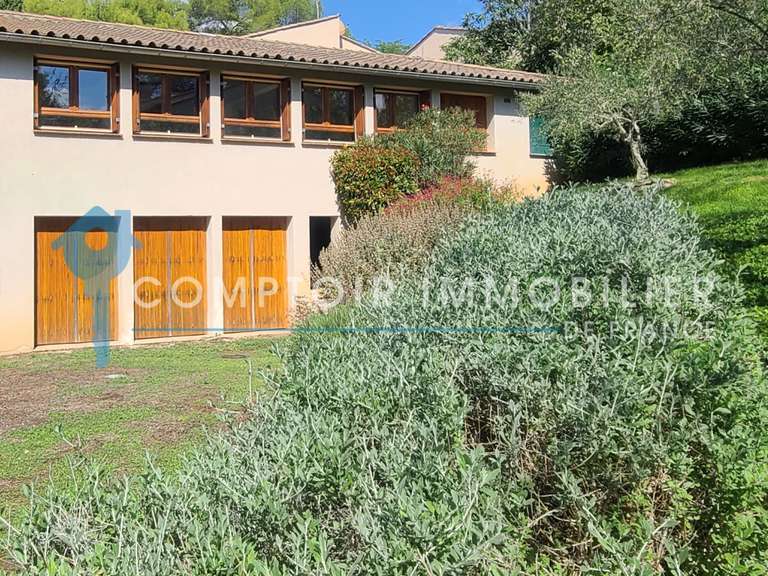 Villa Nîmes - 5 chambres - 261m²