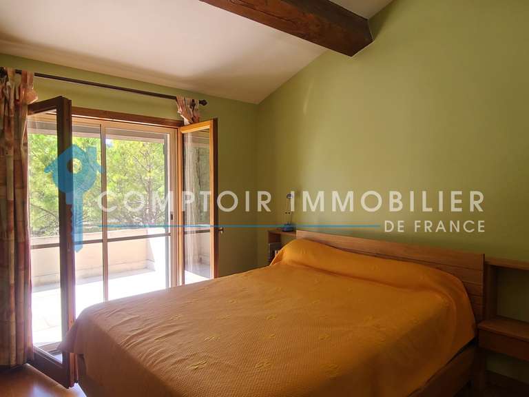 Villa Nîmes - 5 chambres - 261m²